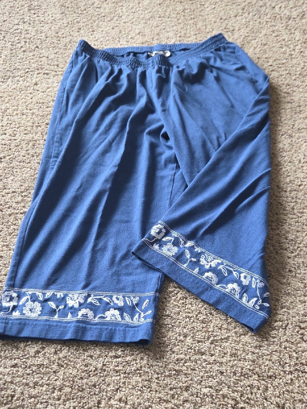 Cathy Daniels Blue Capris with White Floral Embroidery